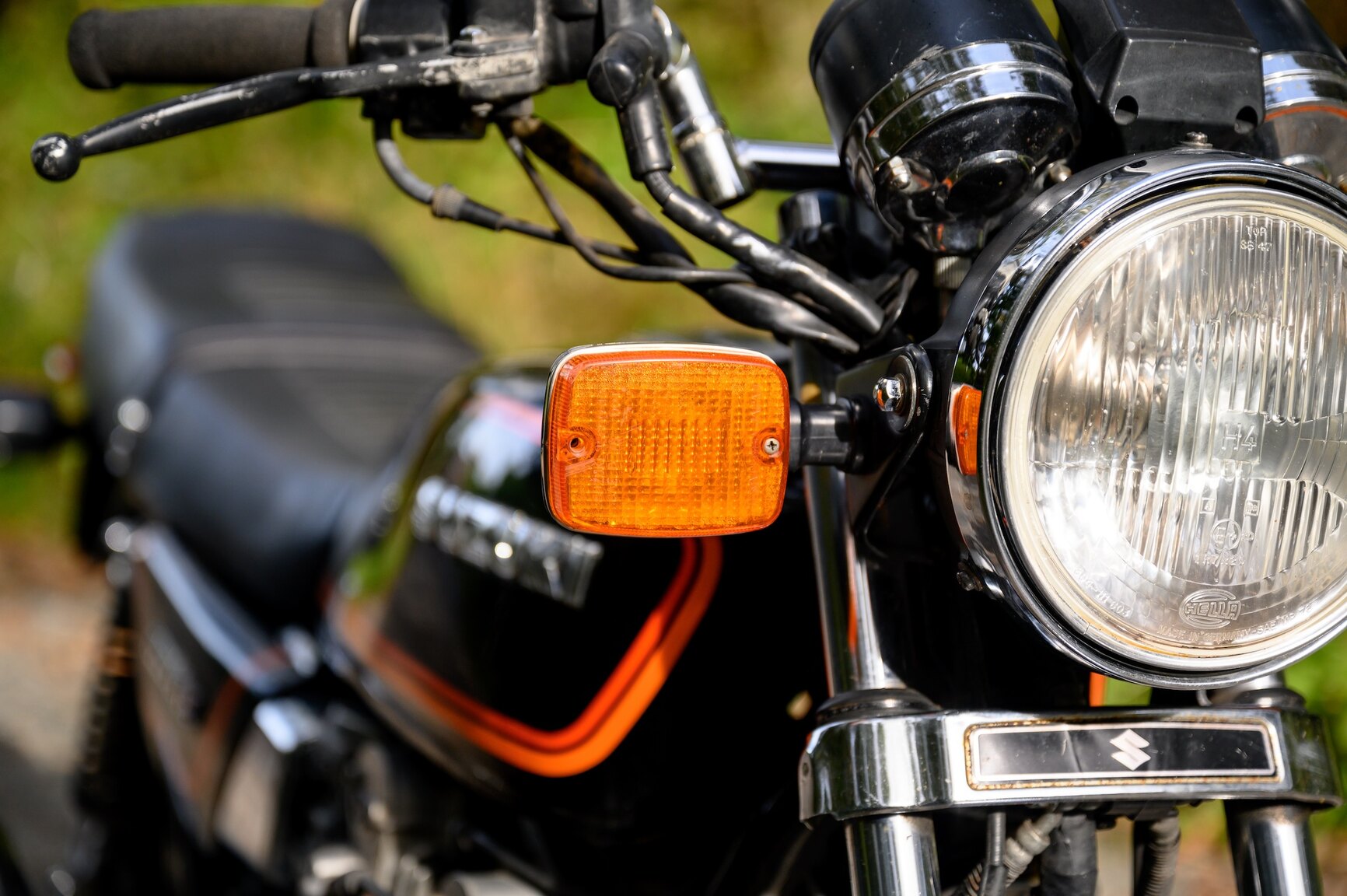 Exterior image of 1981 SUZUKI GS 500 E 