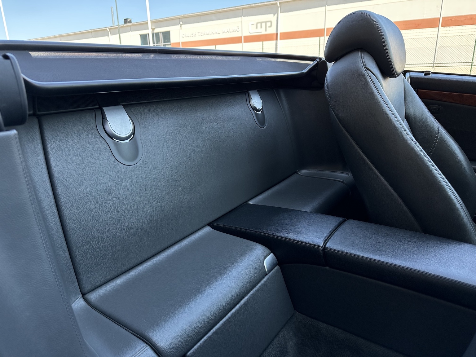 Innenraumfoto von 2002 Mercedes SL 500 (34)