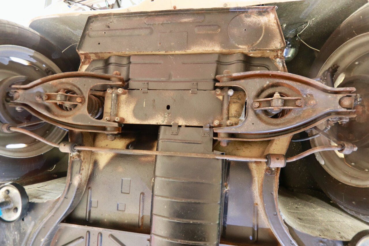 Image of 1959 Renault 4CV mechanics