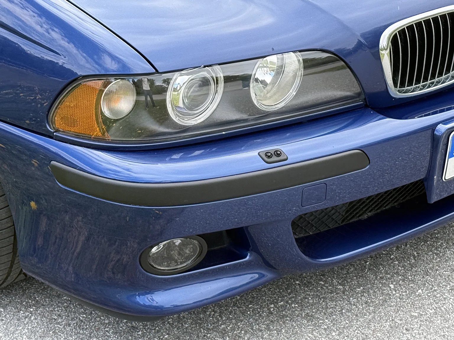 Exterior image of 2001 BMW M5 E39 LCI (37)