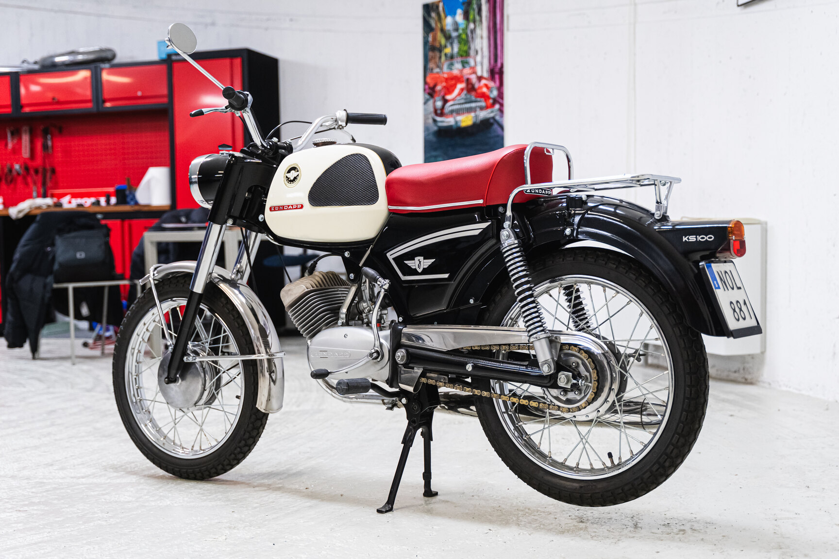 Exteriörbild på 1968 Zundapp KS100