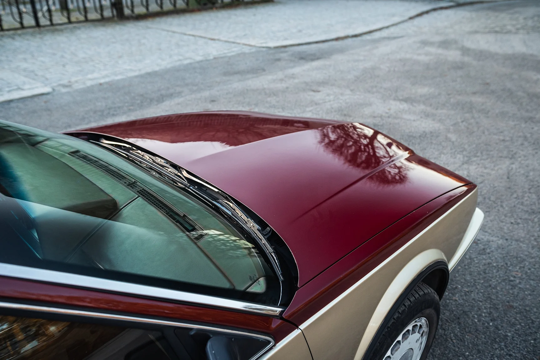 Exterior image of 1989 Cadillac Seville (10)