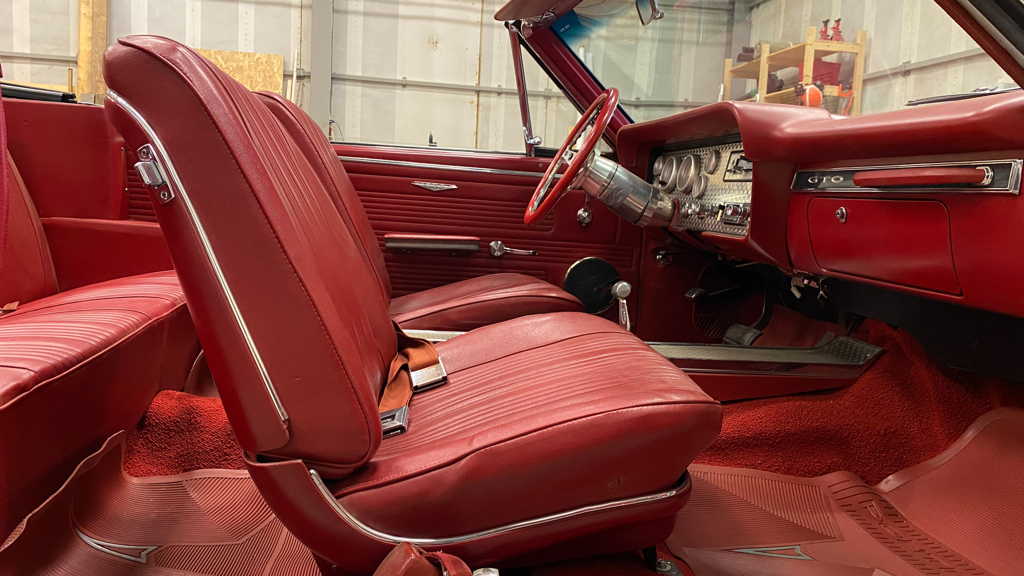 Innenraumfoto von 1967 Pontiac GTO Convertible 