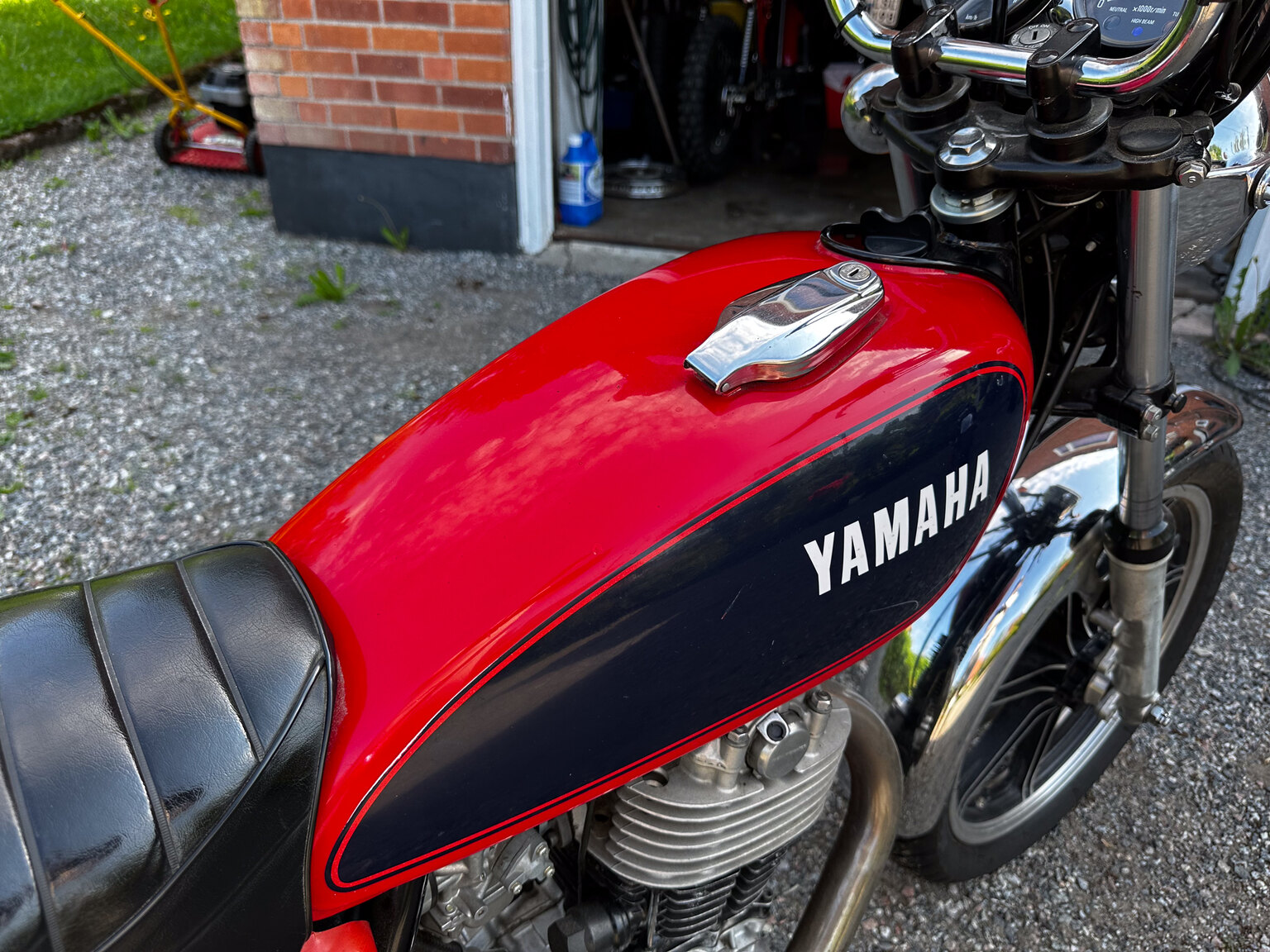 Aussenfoto 1979 Yamaha SR500