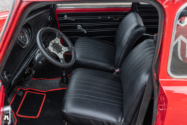 Interior image of 1970 Austin Mini 1000