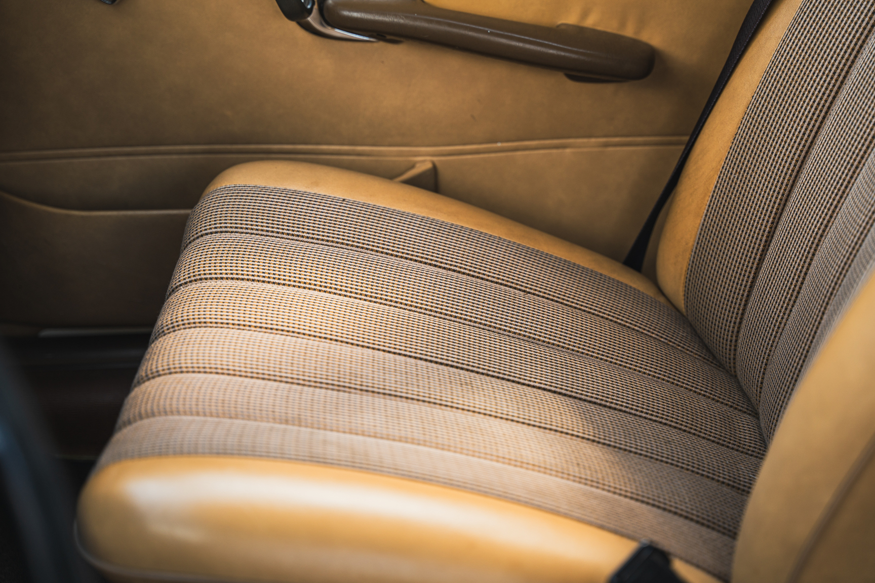 Innenraumfoto von 1966 Mercedes-Benz 200 D "Heckflosse"