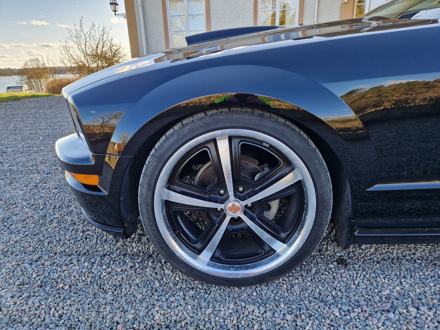 Exteriörbild på 2007 Ford Mustang V6 