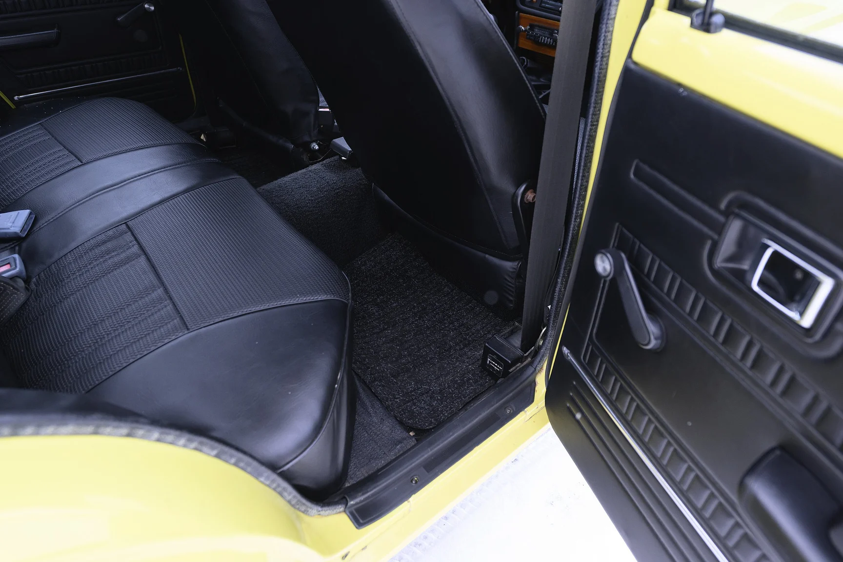 Interiörbild 1975 Toyota Corolla KE30 (19)