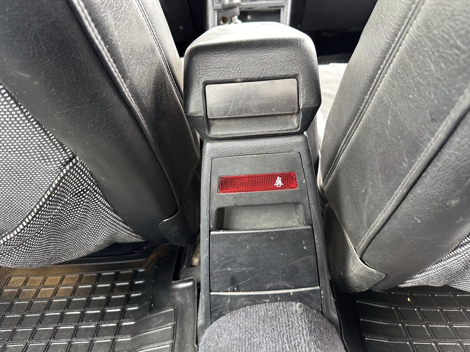 Innenraumfoto von 1988 Volvo 740 Turbo