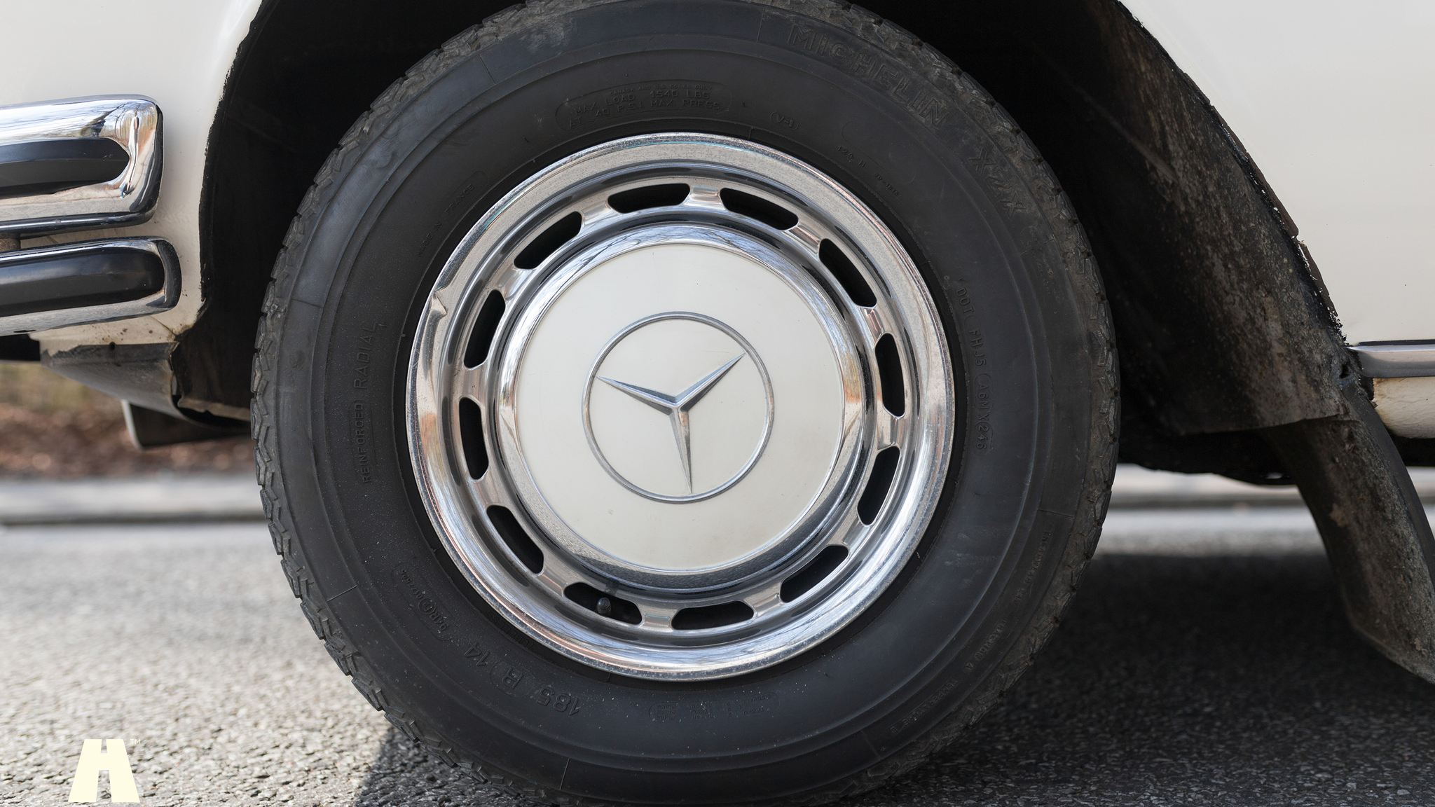 Exterior image of 1970 Mercedes 250 CE