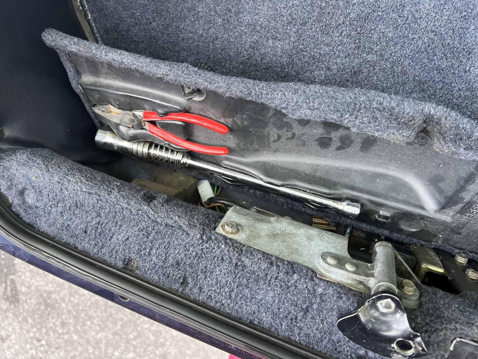 Interior image of 1993 Porsche 928 GTS
