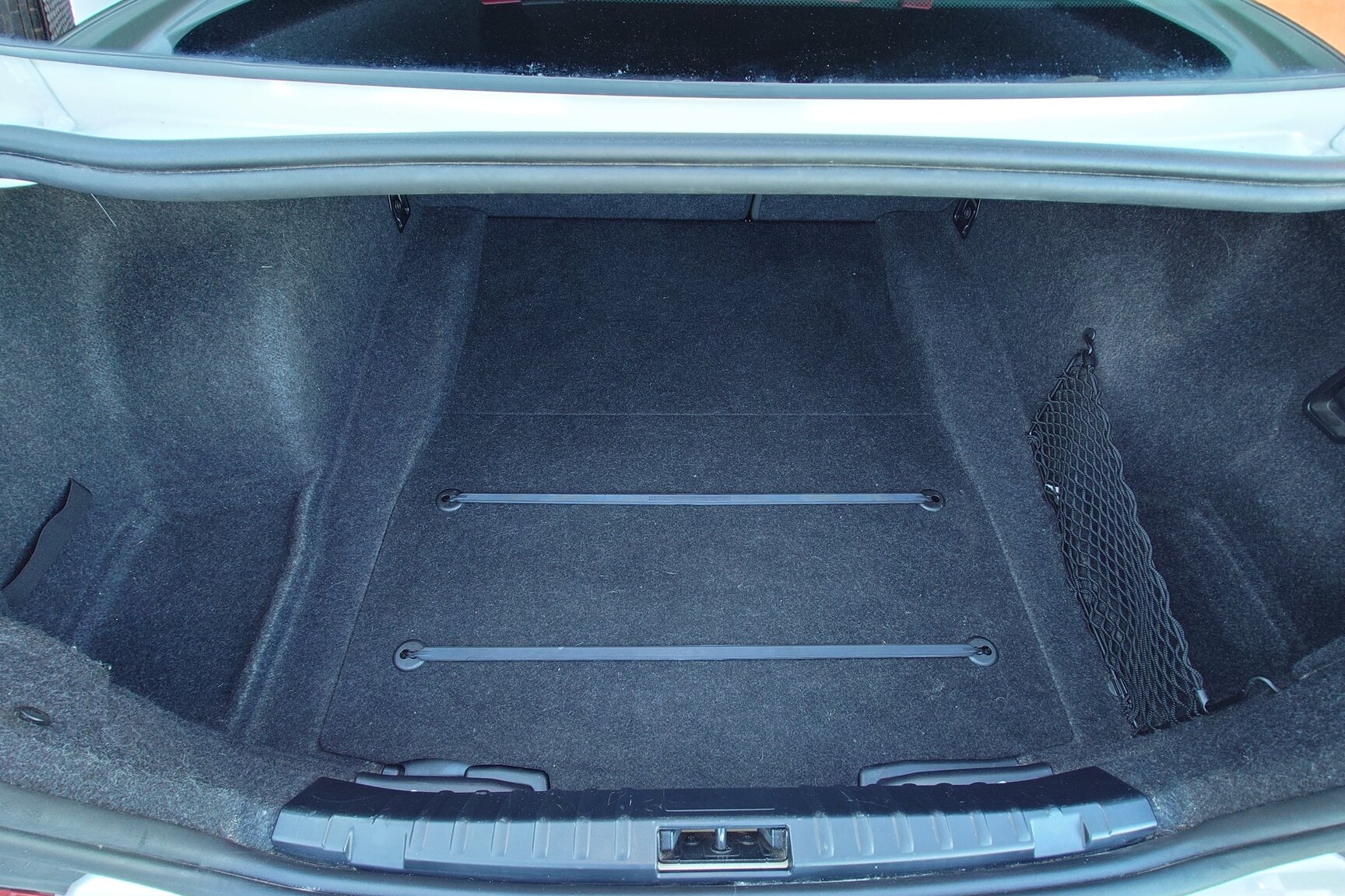 Innenraumfoto von 2011 BMW 135i Coupé 