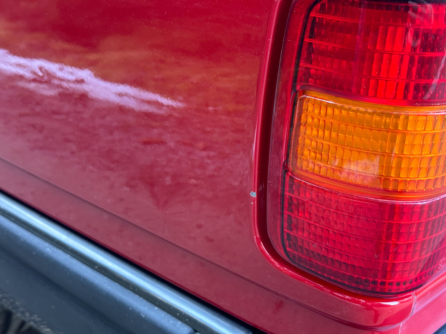 Exterior image of 1990 VOLVO 740 Turbo (74)