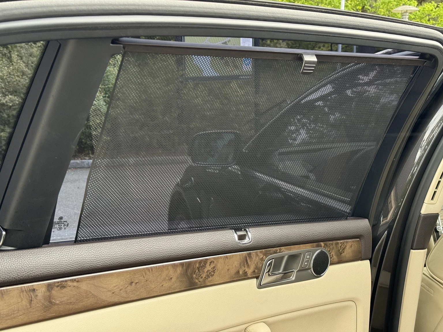 Innenraumfoto von 2009 Volkswagen Phaeton W12 LWB Executive (30)