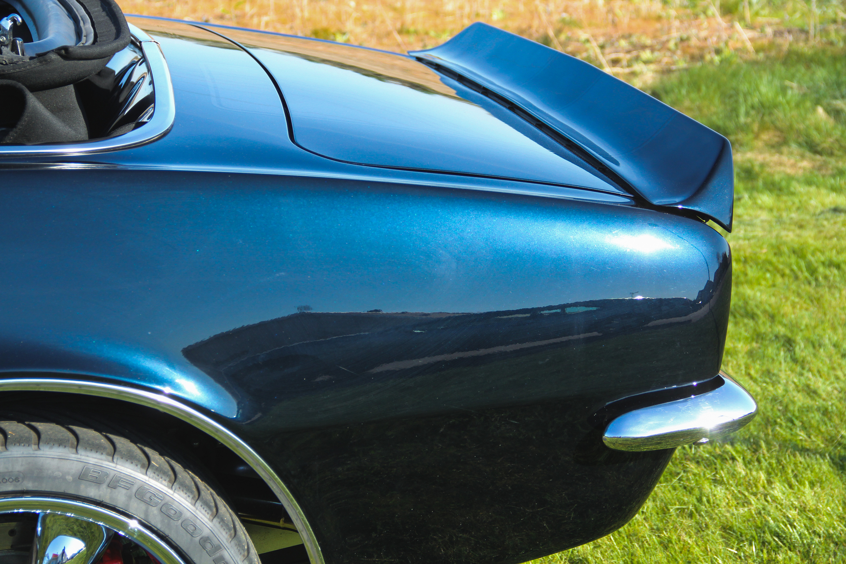 Exteriörbild på 1967 Chevrolet Camaro 383ci Convertible (50)