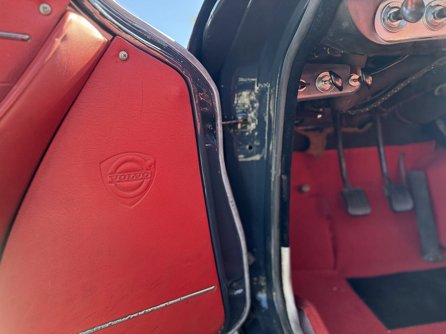 Innenraumfoto von 1966 Volvo P 1800S (7)