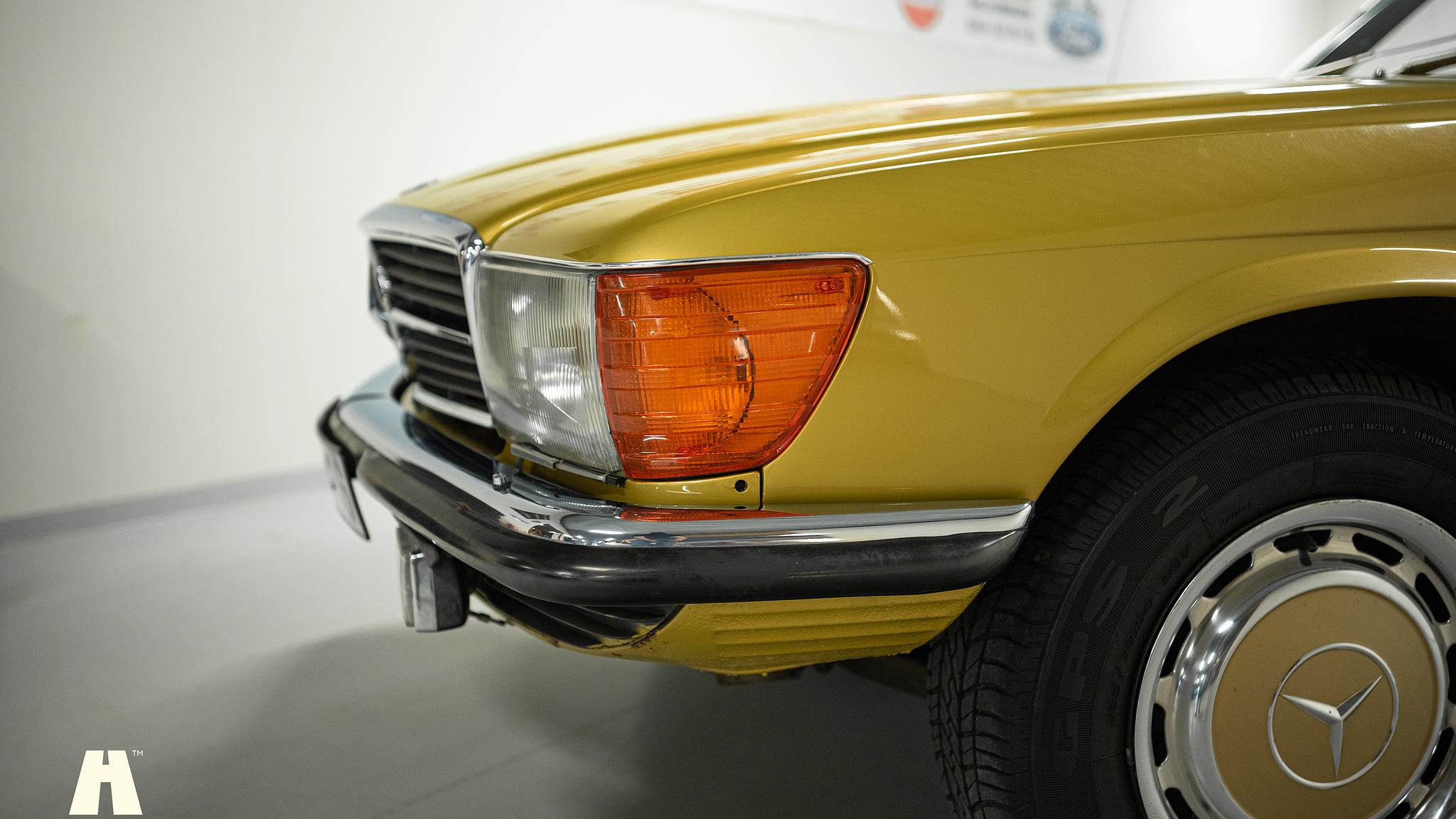 Exterior image of 1975 Mercedes SL 350