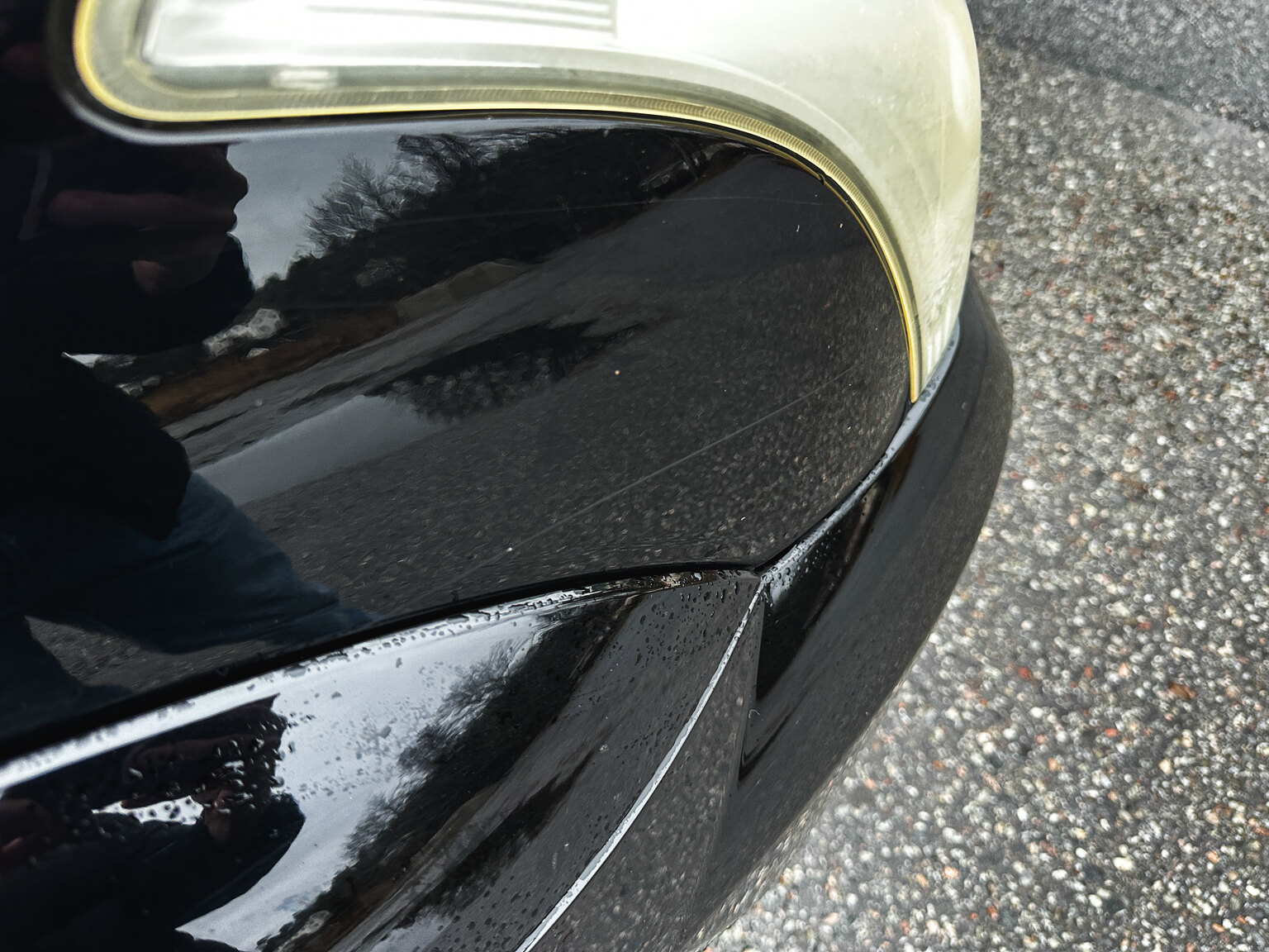 Exterior image of 2004 Toyota Land Cruiser