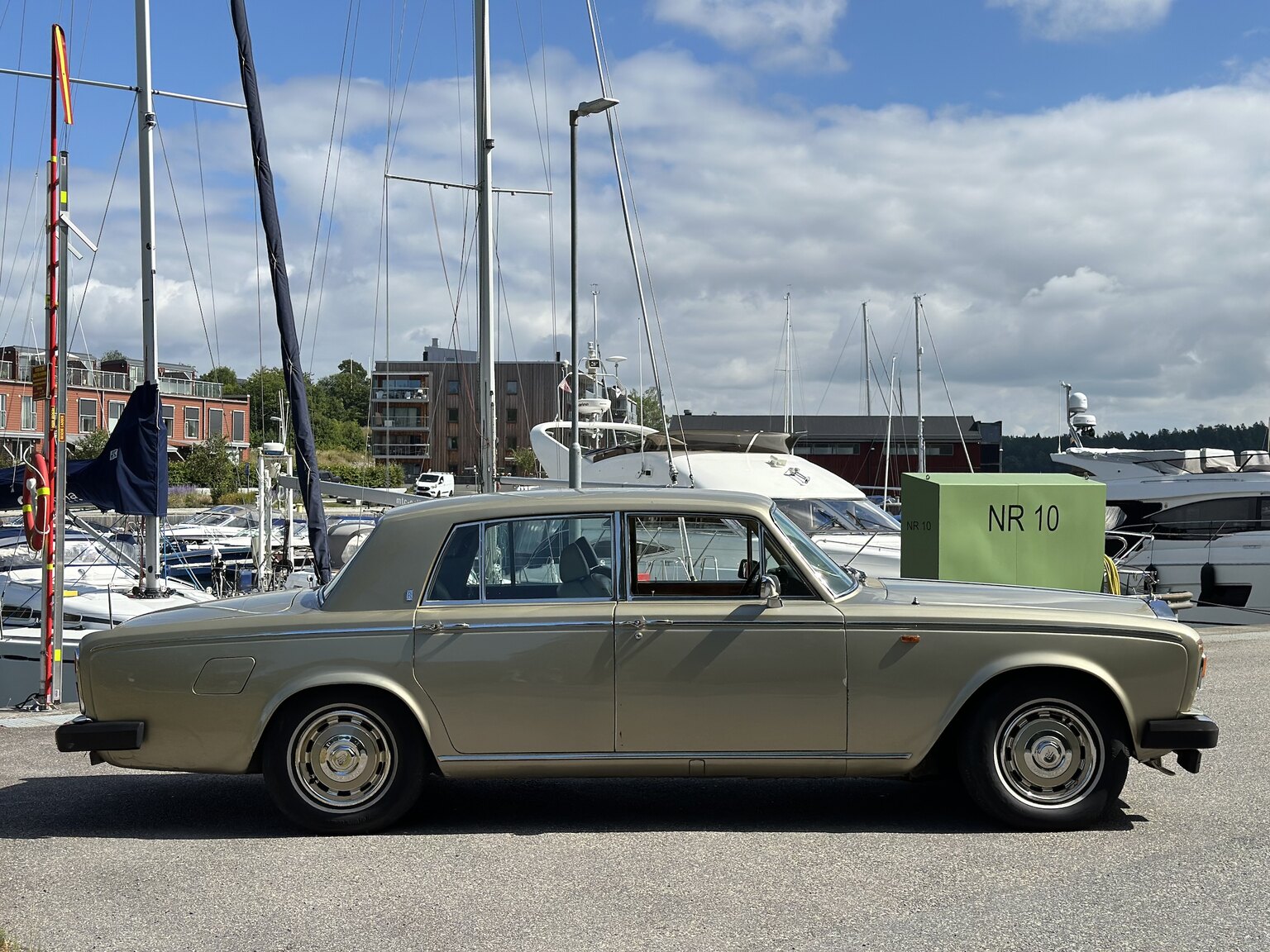 Exterior image of 1979 Rolls Royce Silver Shadow