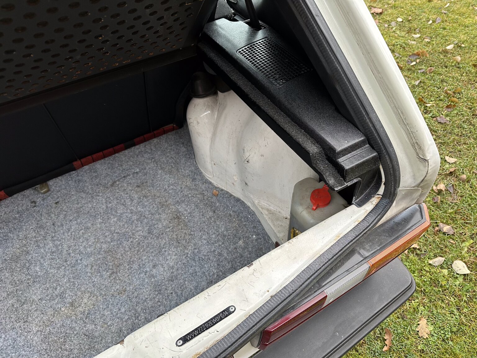 Innenraumfoto von 1984 Volkswagen Golf GTI Special