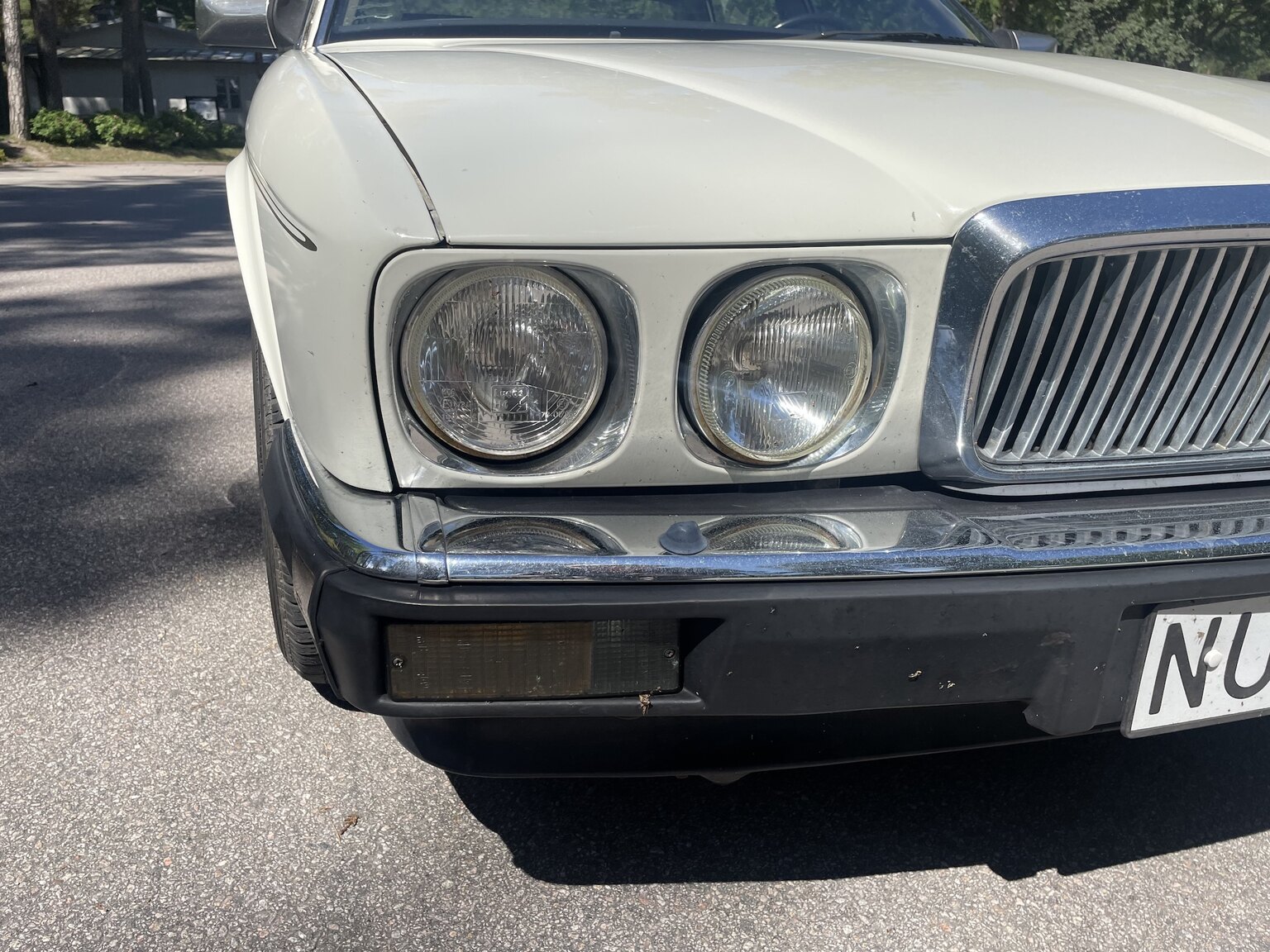 Exteriörbild på 1988 Jaguar XJ6 Sovereign