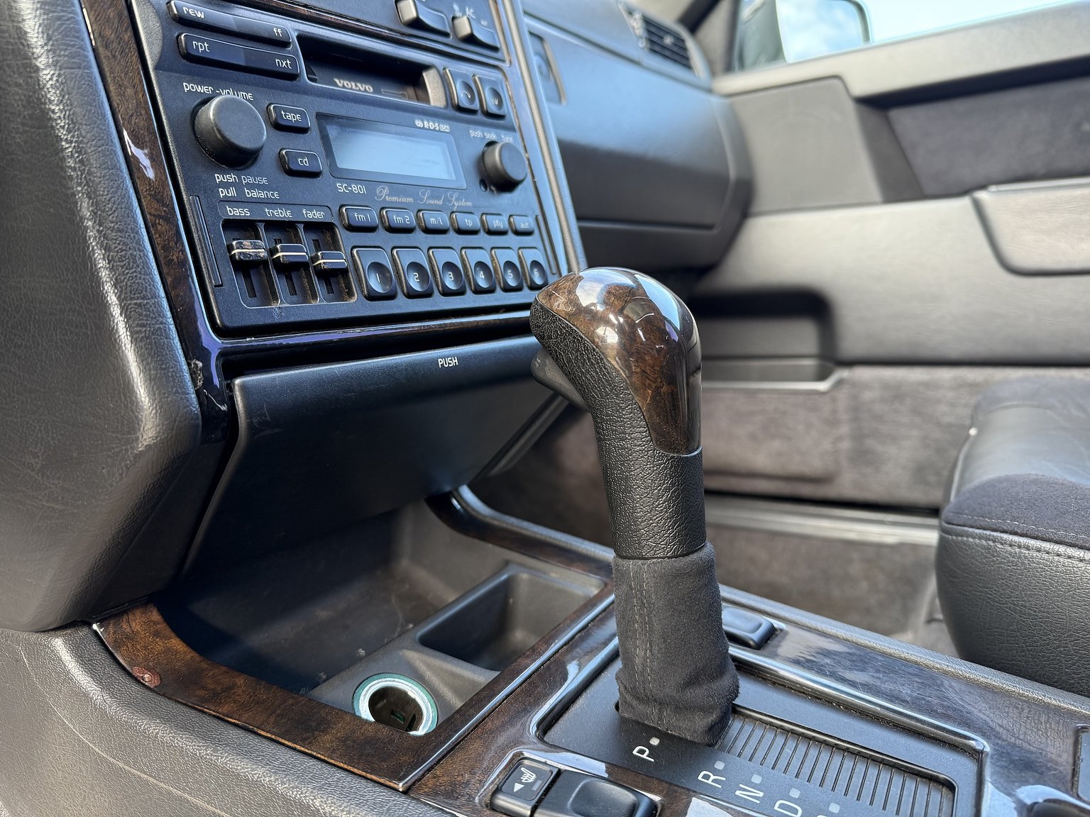 Interior image of 1995 VOLVO 855 T5R T-5R