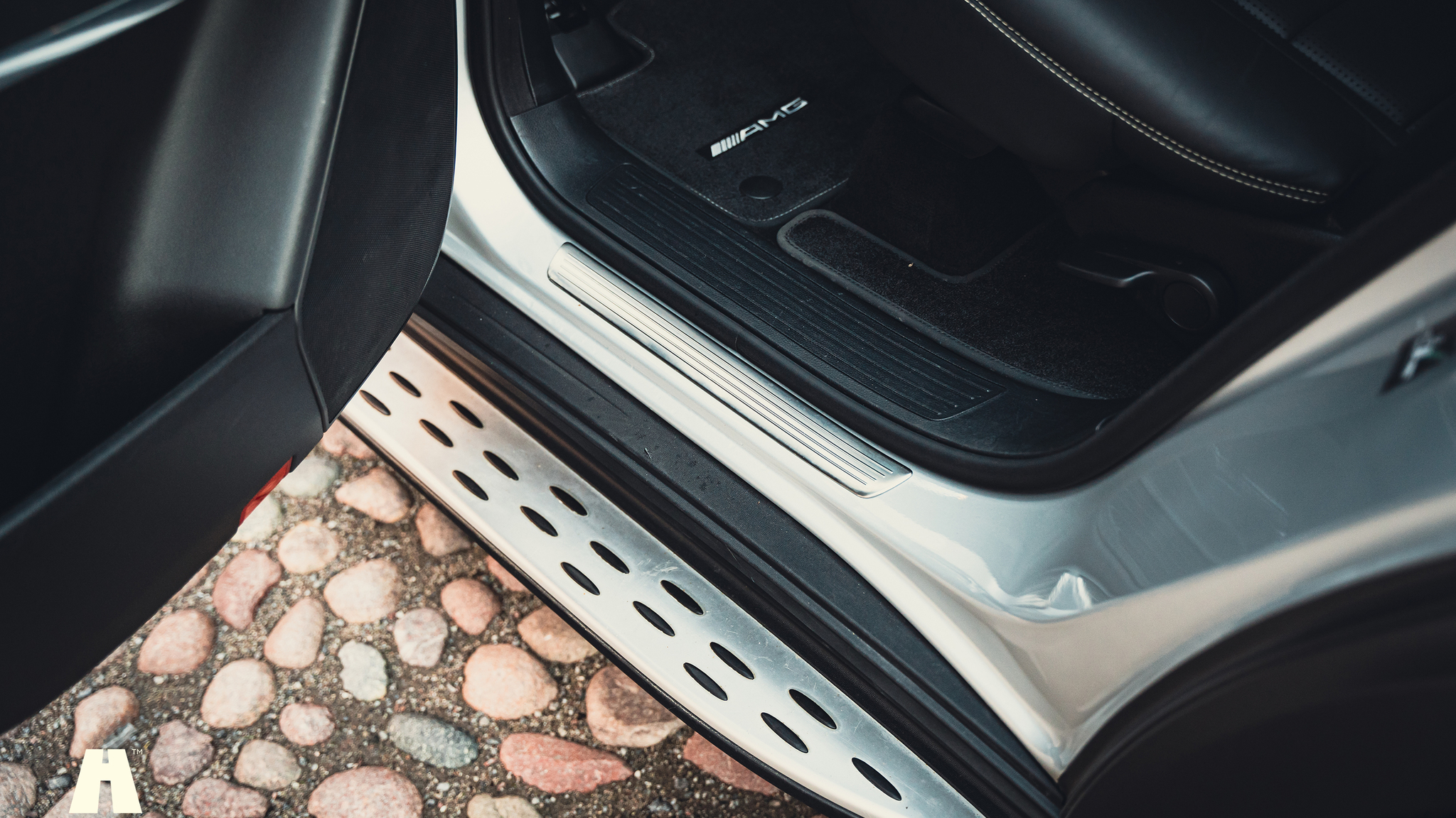 Innenraumfoto von 2017 Mercedes-Benz GLS 63 AMG (17)