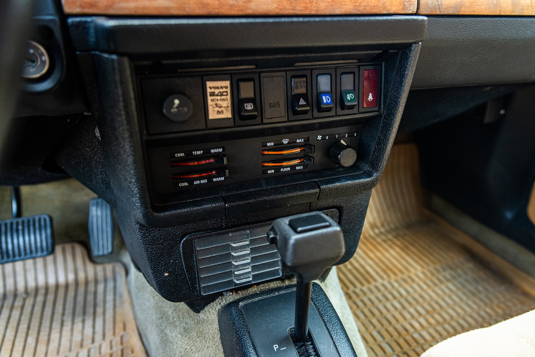 Interiörbild 1993 Volvo 245 GL Classic "No Reserve Auction"