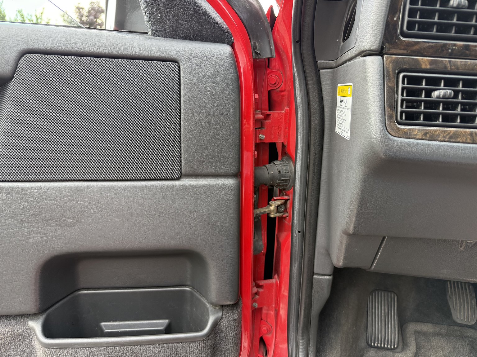 Interior image of 1996 Volvo 850 R "T-Röd"