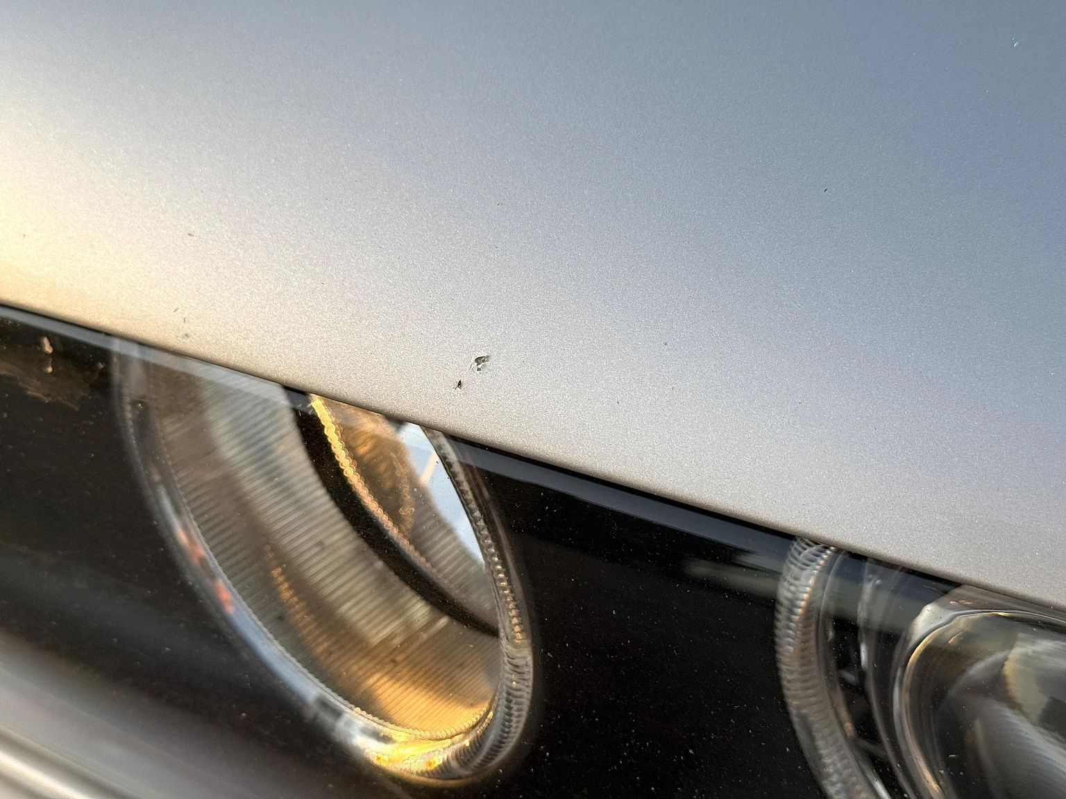 Exterior image of 2002 BMW 520i (28)