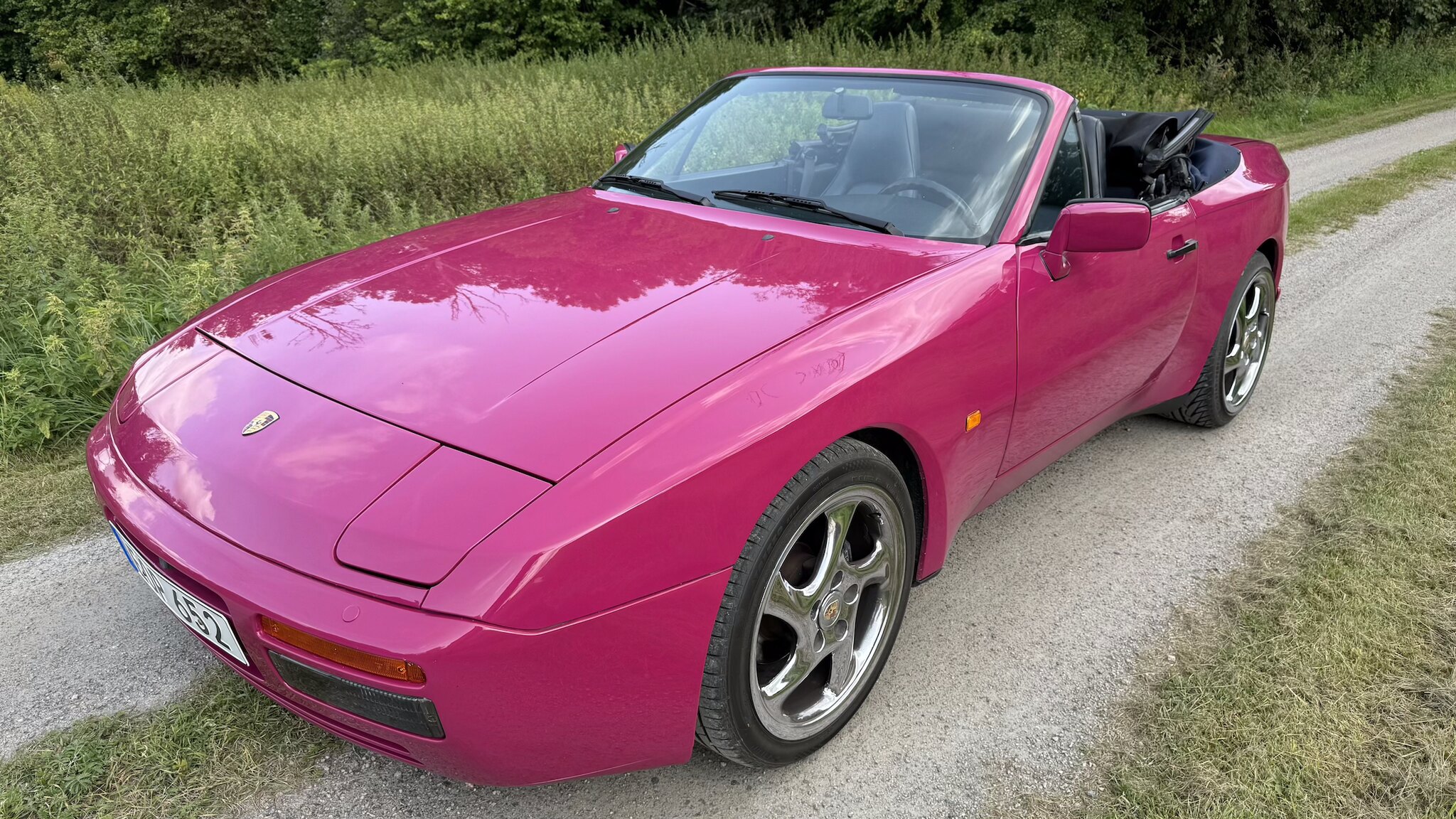 Exterior image of 1990 Porsche 944 S2 Convertible