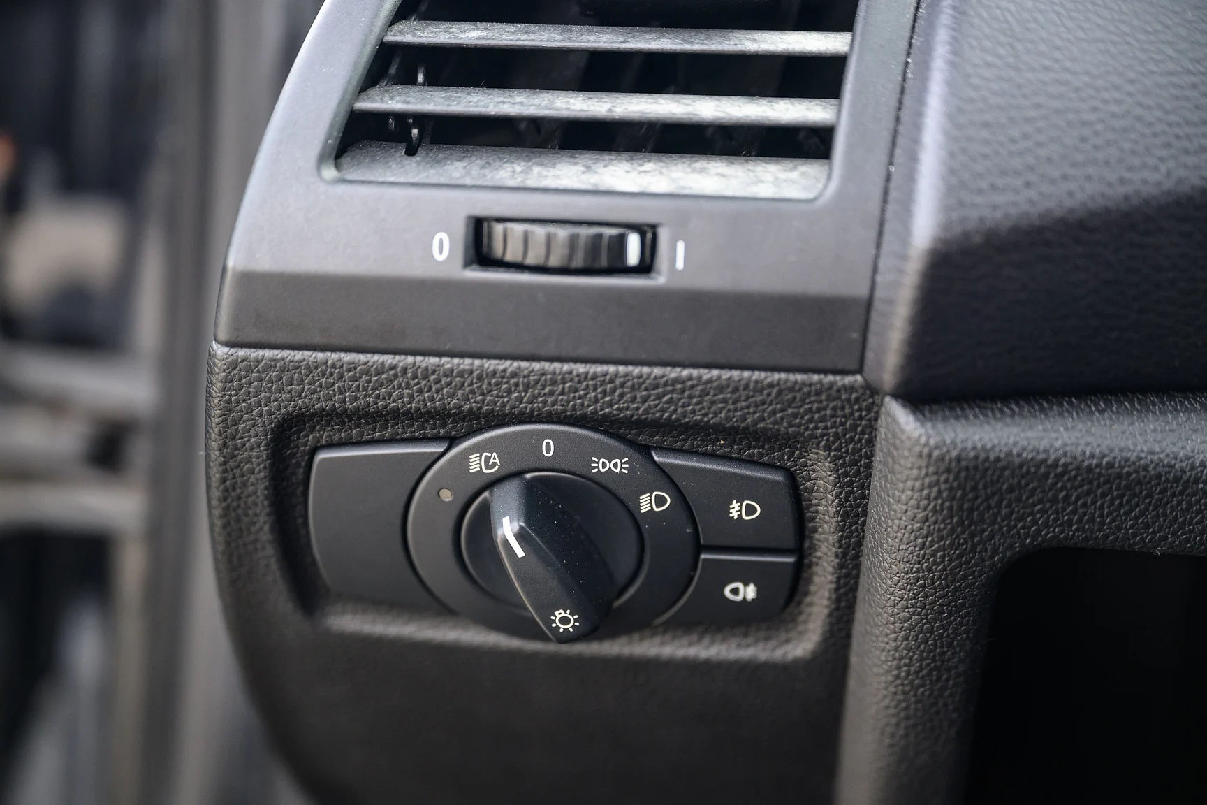 Interior image of 2007 2007 BMW 130i M Sport (11)
