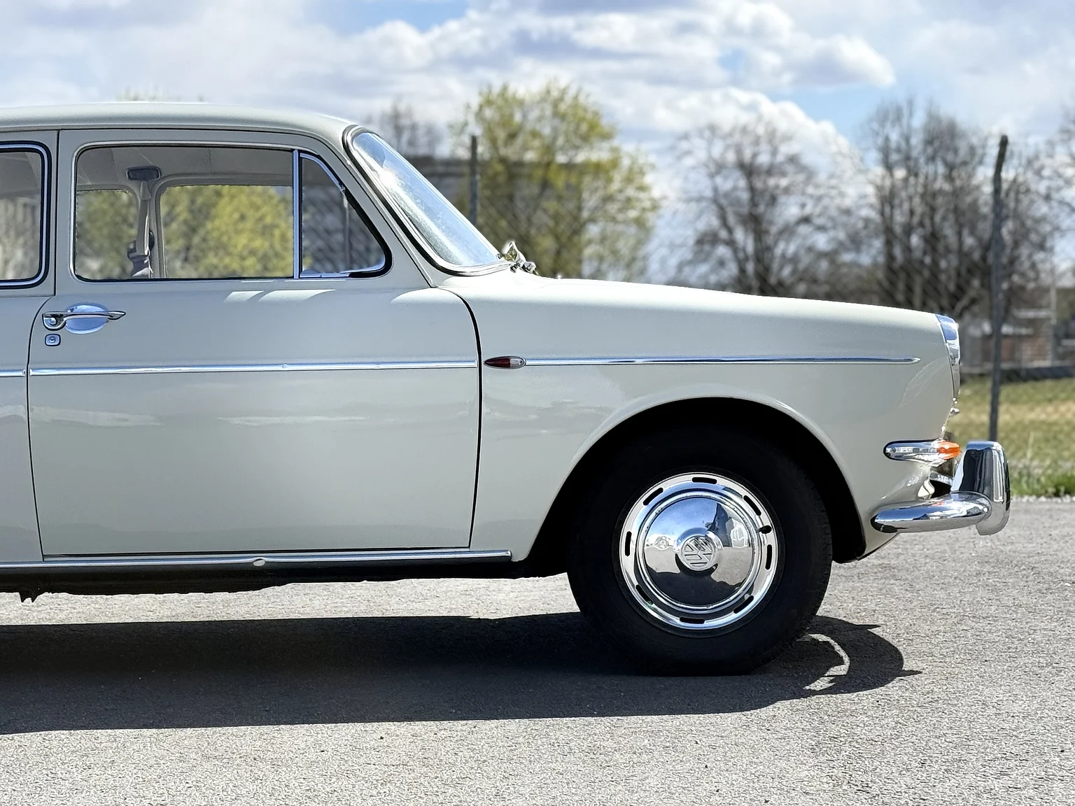 Aussenfoto 1965 Volkswagen 1500 Limousine 311 Notchback (34)
