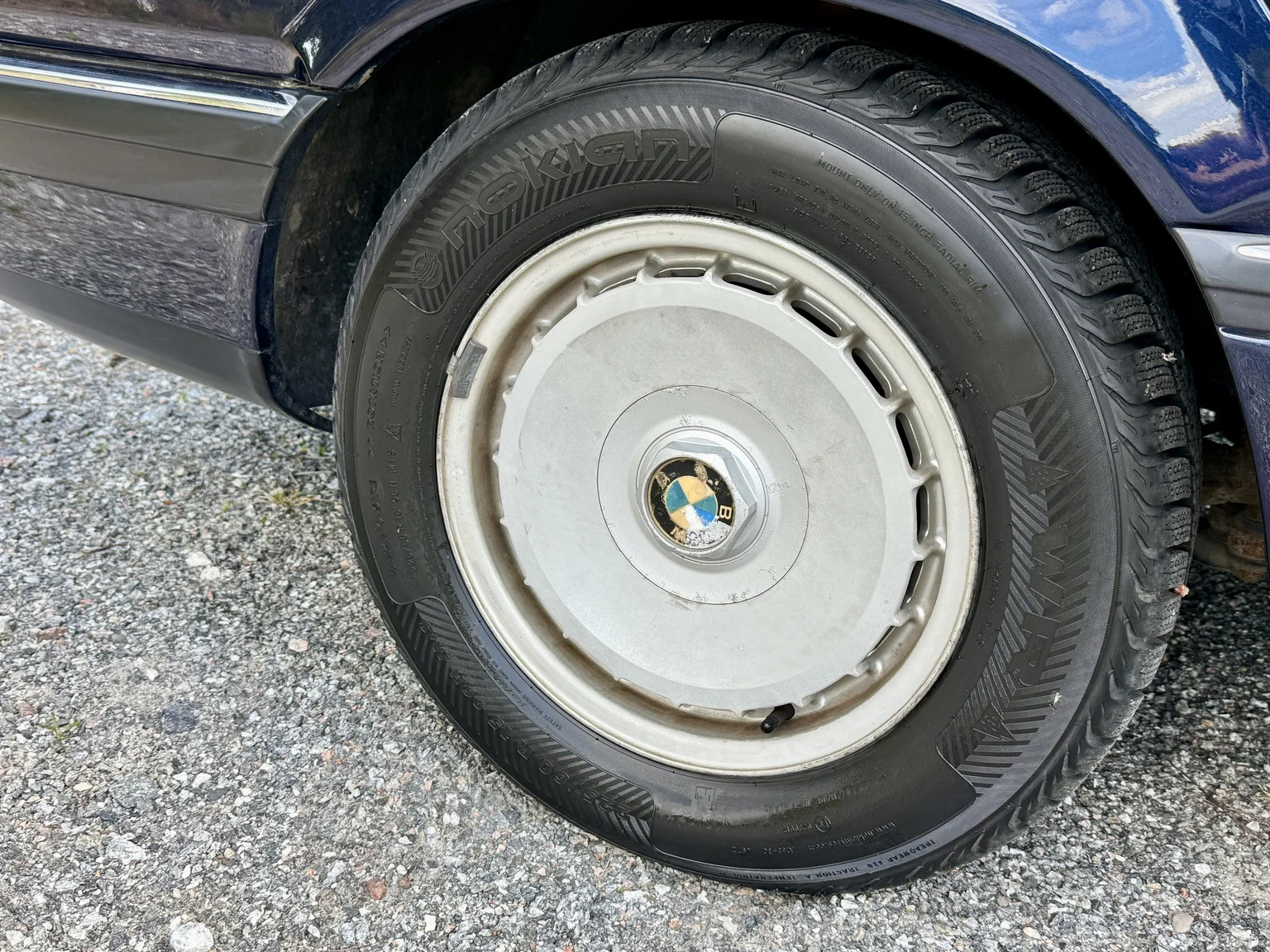 Aussenfoto 1990 BMW 750i (86)