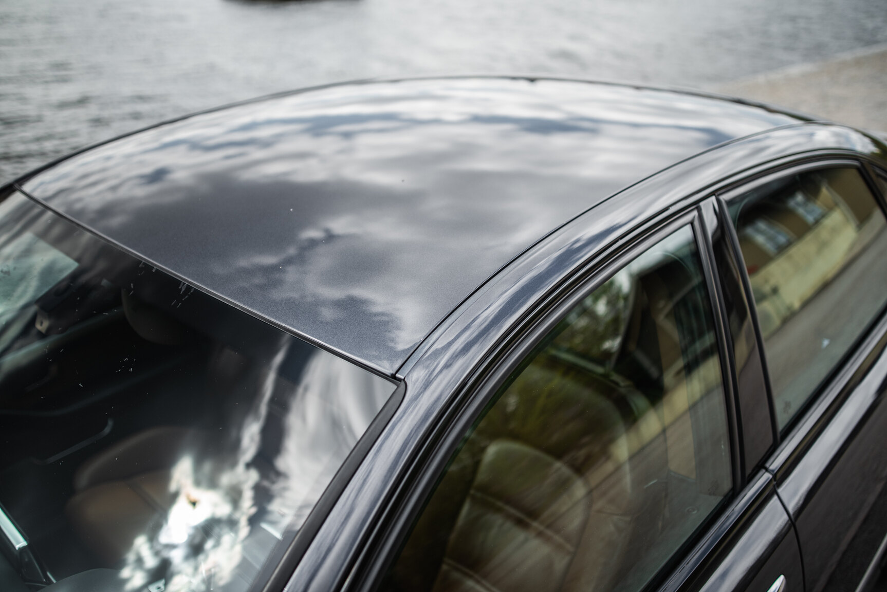 Exterior image of 2009 Audi S8 5.2 V10 FSI Quattro