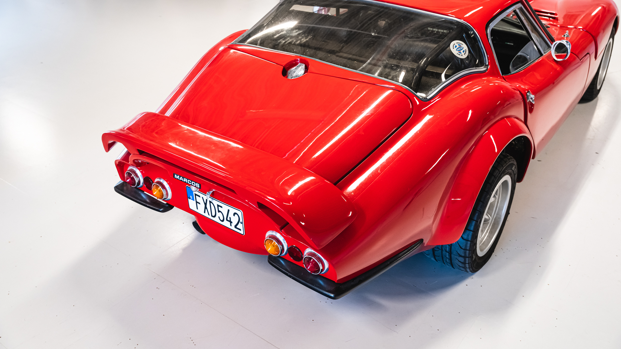 Exterior image of 1970 Marcos GT (16)