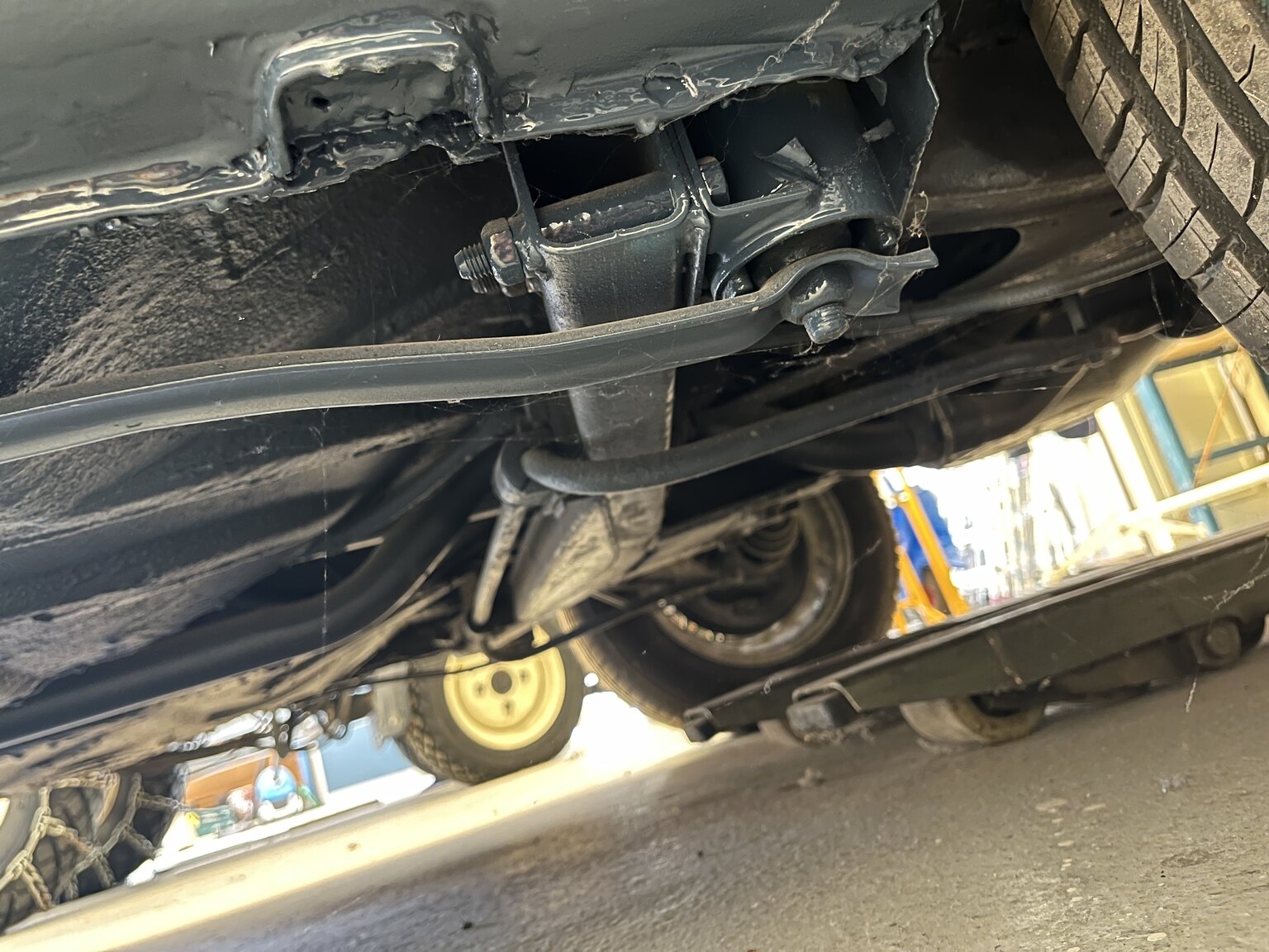 Image of 1972 BMW 2000 Touring mechanics