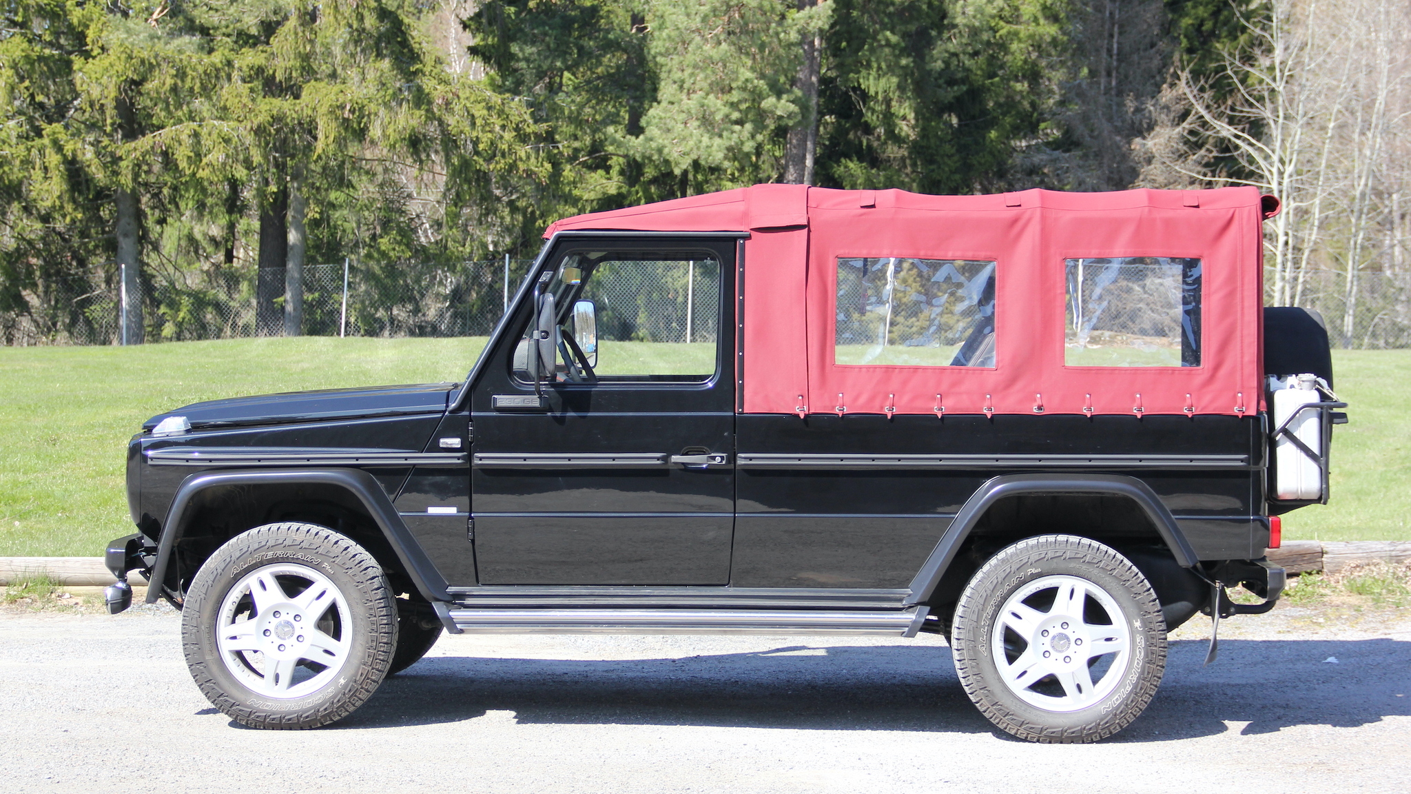 Exteriörbild på 1996 Mercedes G230 STEYR-PUCH Automat