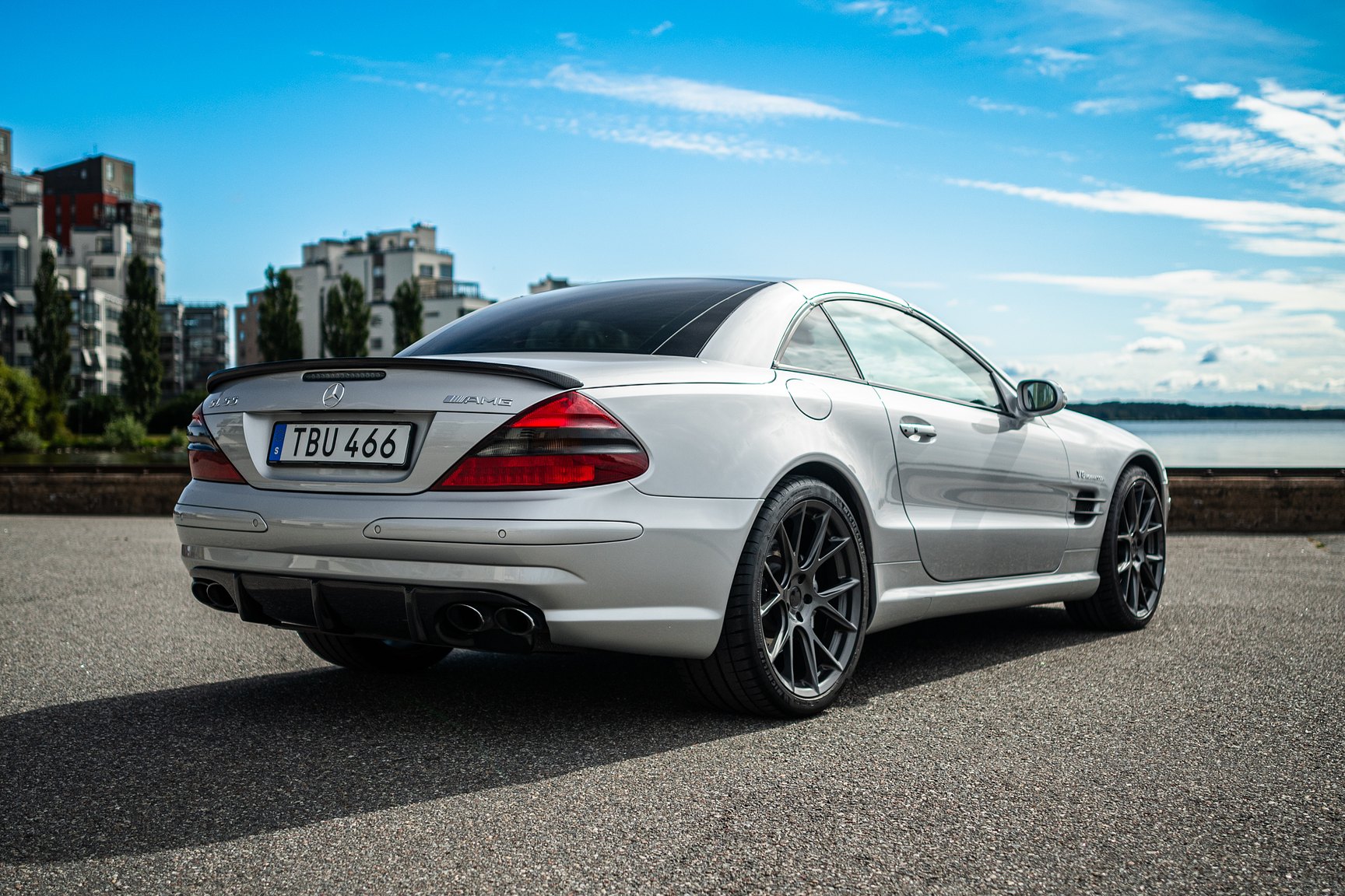 Exterior image of 2002 Mercedes SL 55 AMG