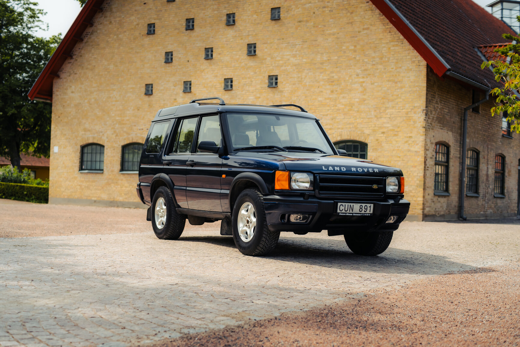 Exteriörbild på 1999 Landrover Discovery II V8
