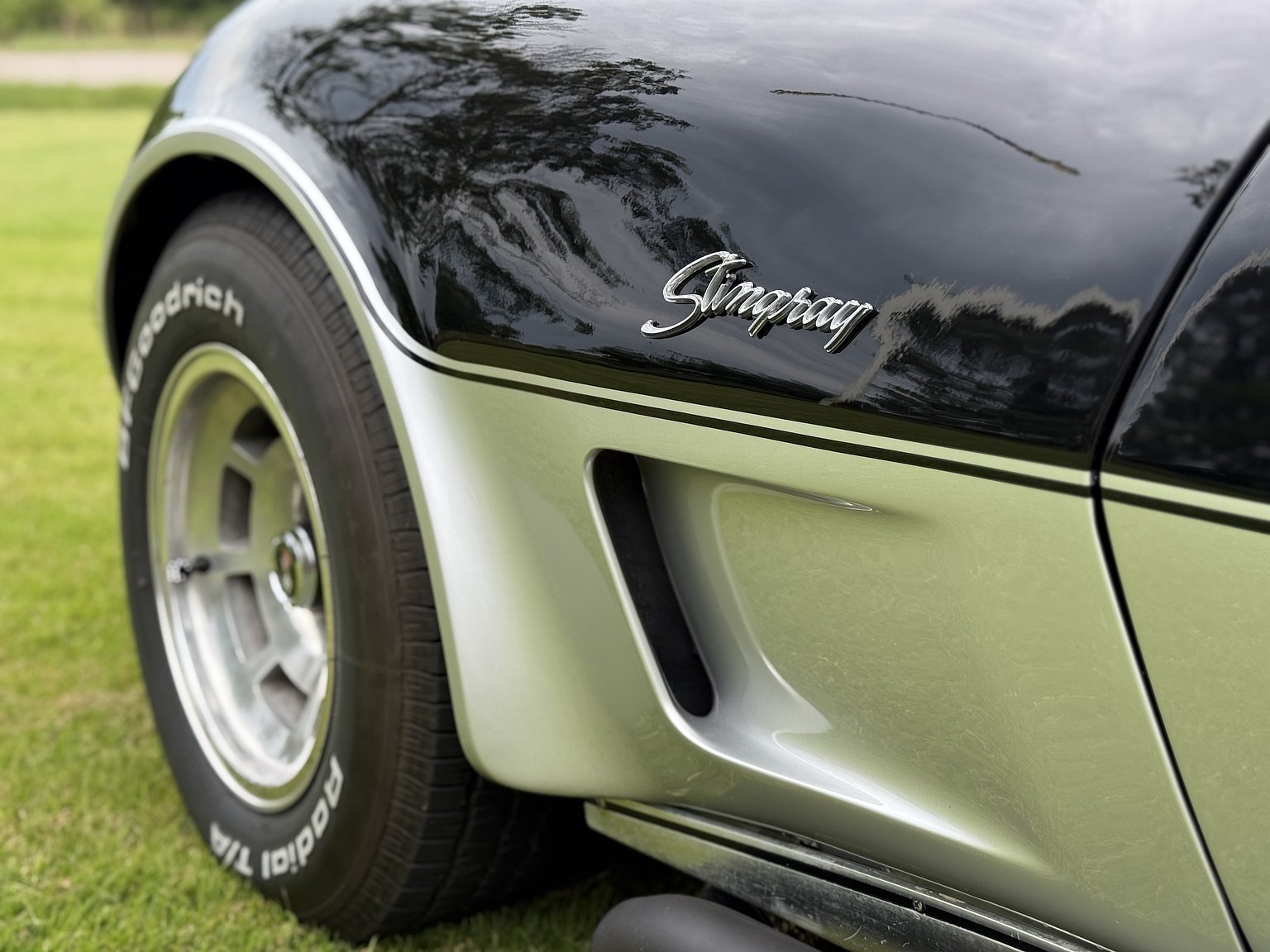 Exterior image of 1973 Chevrolet Corvette Stingray