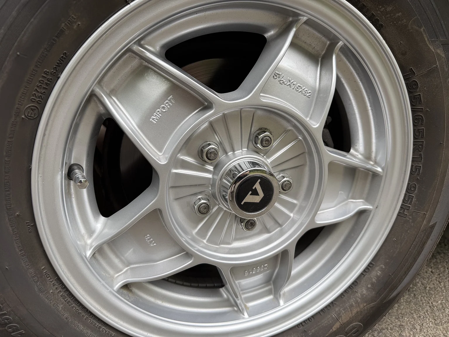 Exteriörbild på 1970 Volvo 142 2.0 Automatic (60)