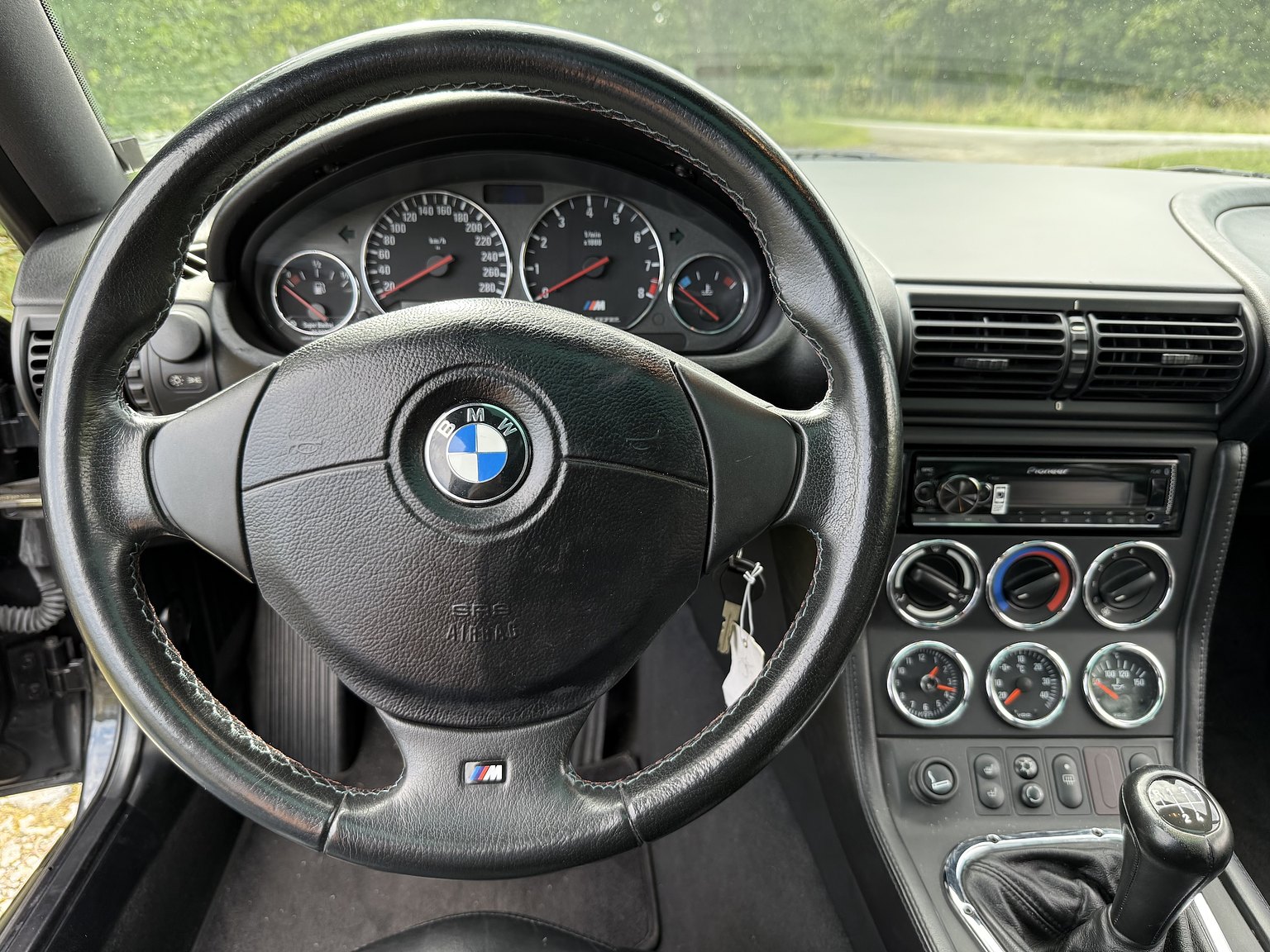Interior image of 1999 BMW Z3 M Coupé