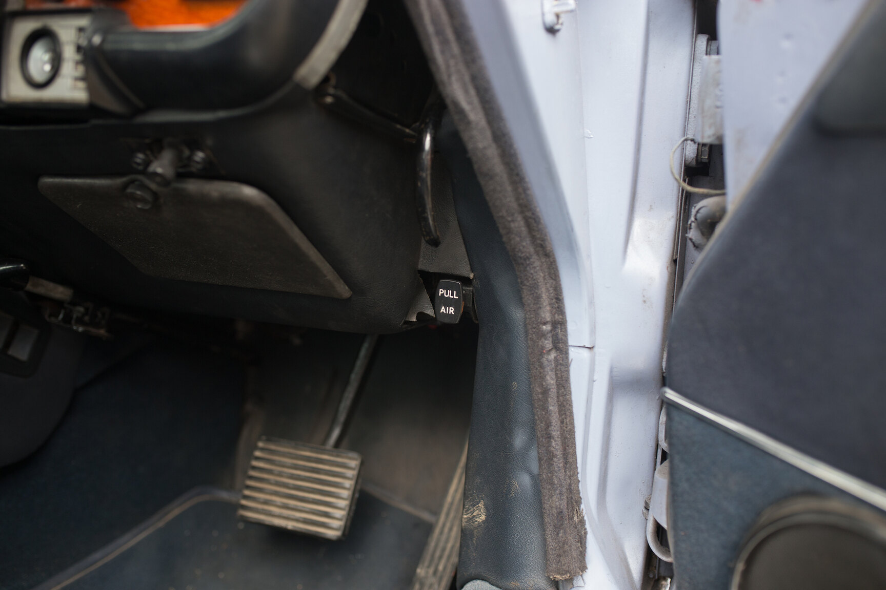 Innenraumfoto von 1975 JAGUAR XJ6  (36)