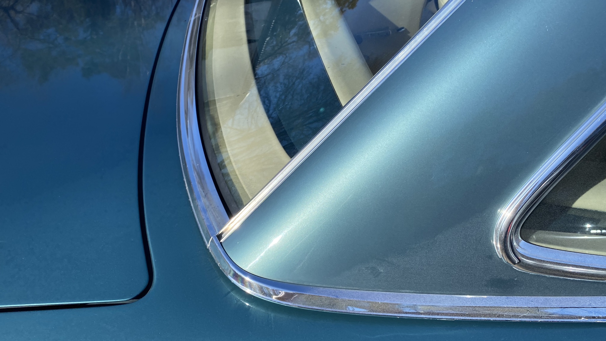 Exteriörbild på 1985 Mercedes-Benz 380 SL