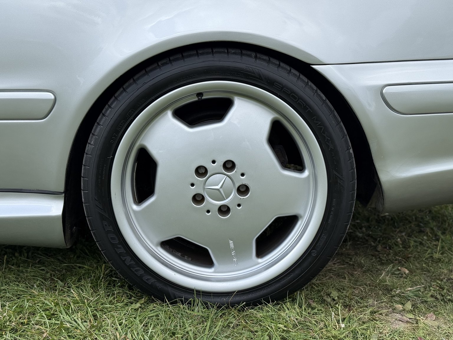 Exterior image of 2000 Mercedes-Benz CLK 55 AMG Coupé