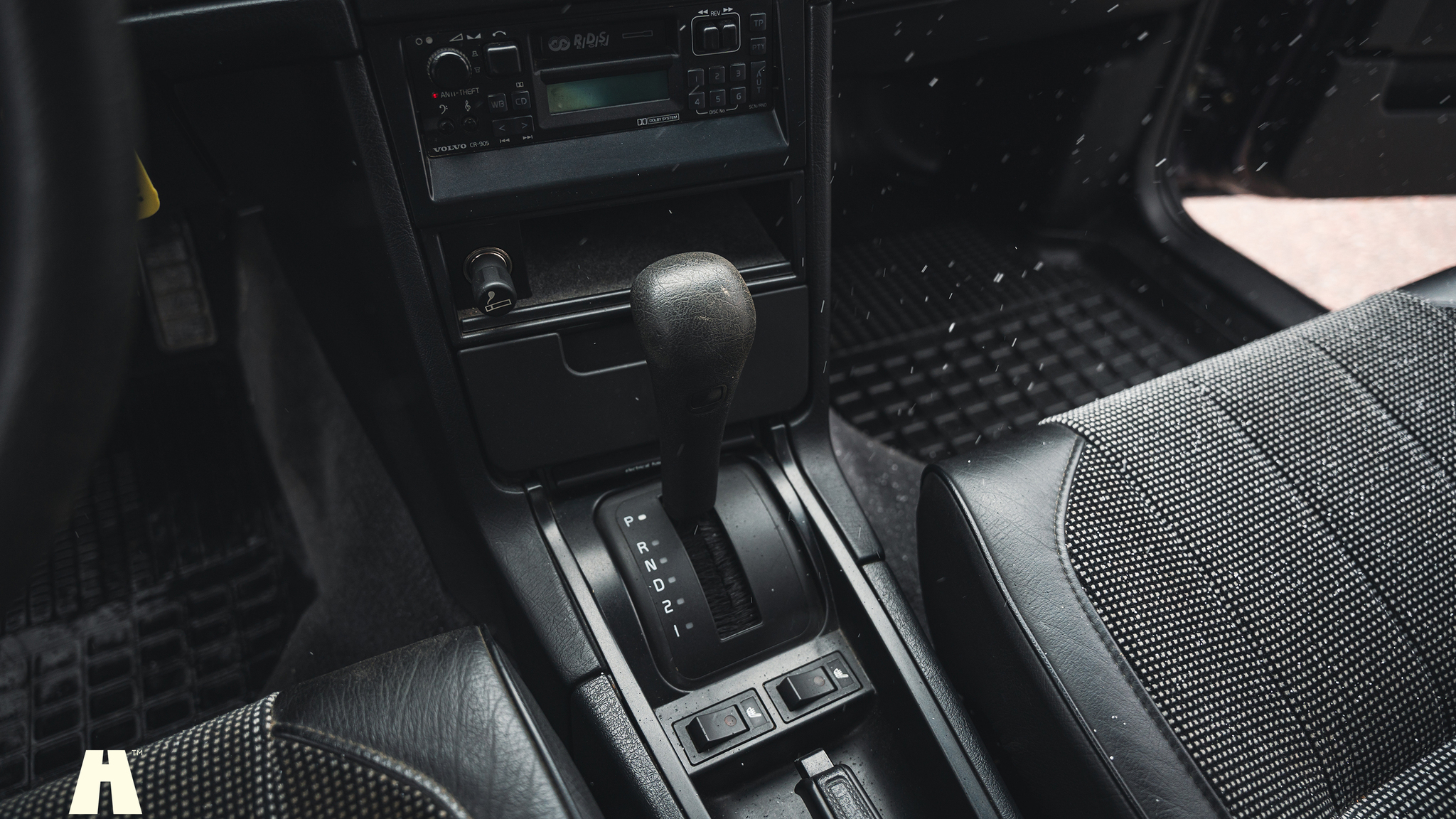 Interior image of 1995 Volvo 940 SE