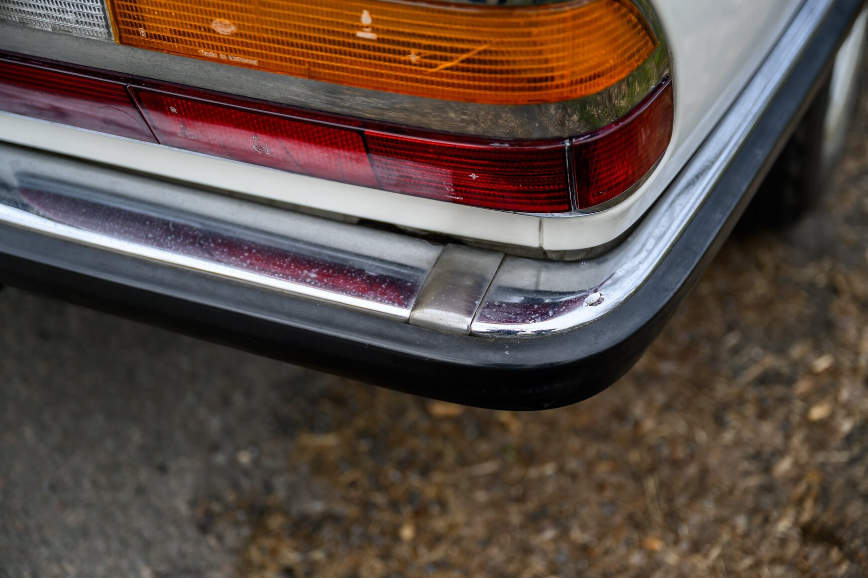 Exterior image of 1986 BMW 520i