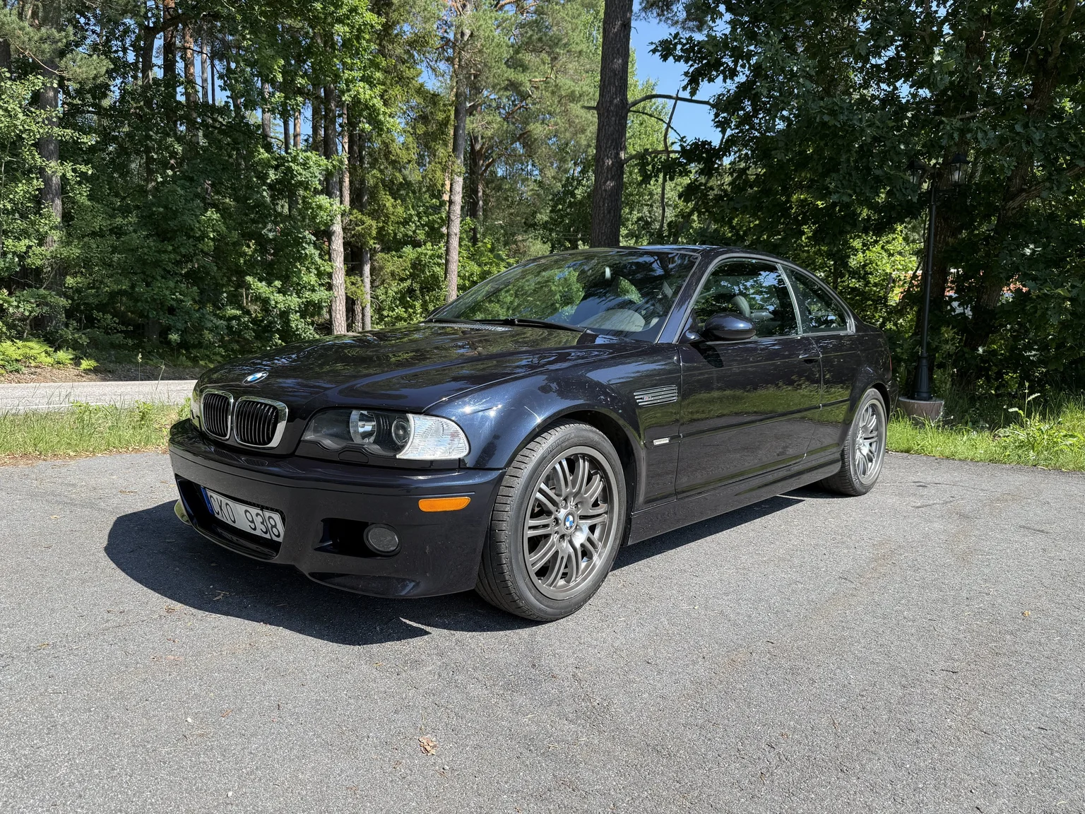 Exteriörbild på 2004 BMW M3 Coupé (2)