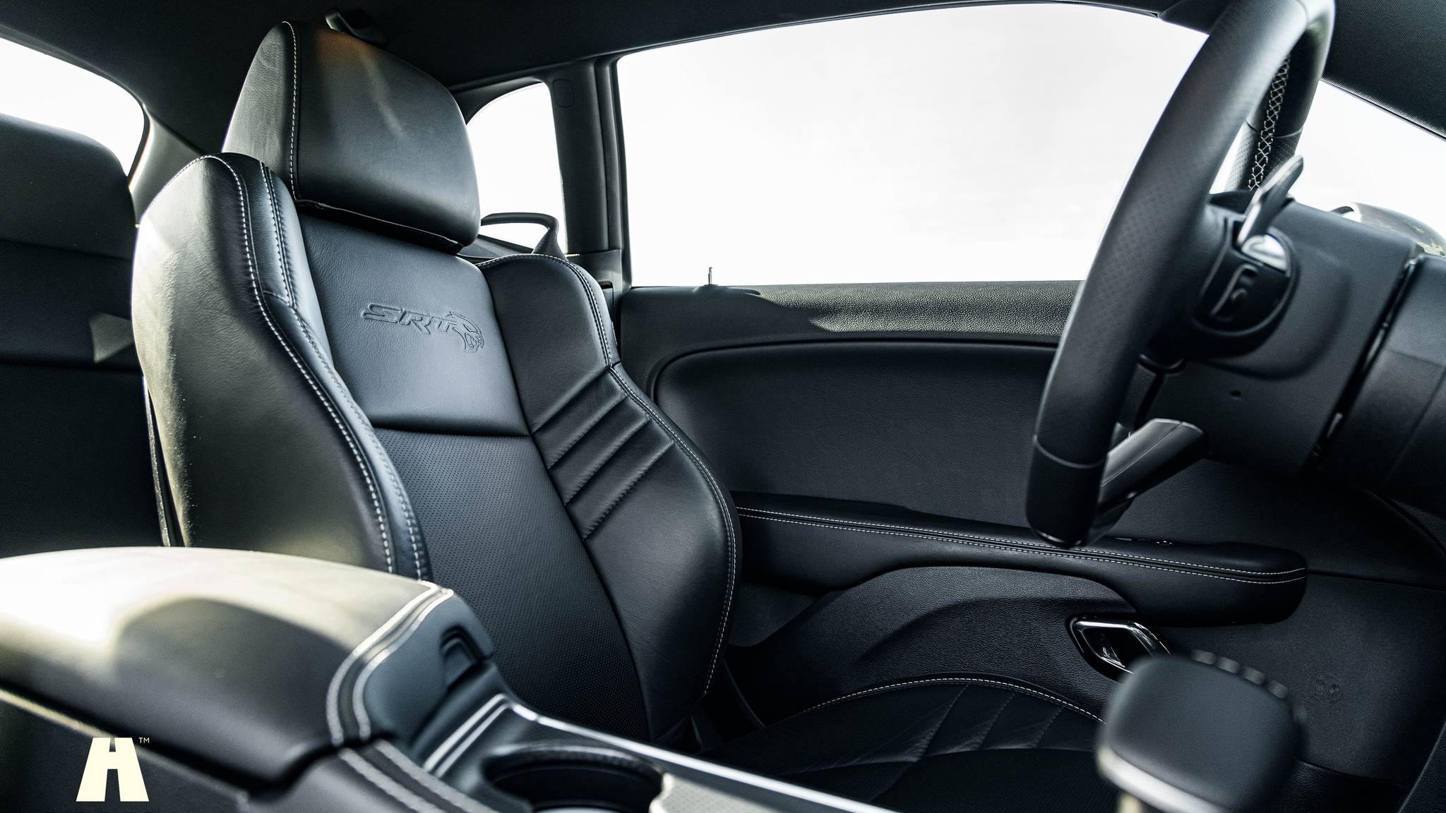 Interiörbild 2018 Dodge Challenger Hellcat